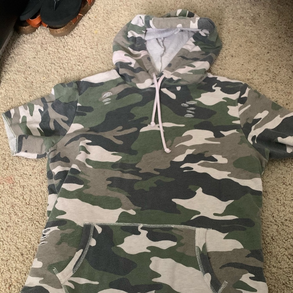 Hollister Camo Short Sleeve Hoodie